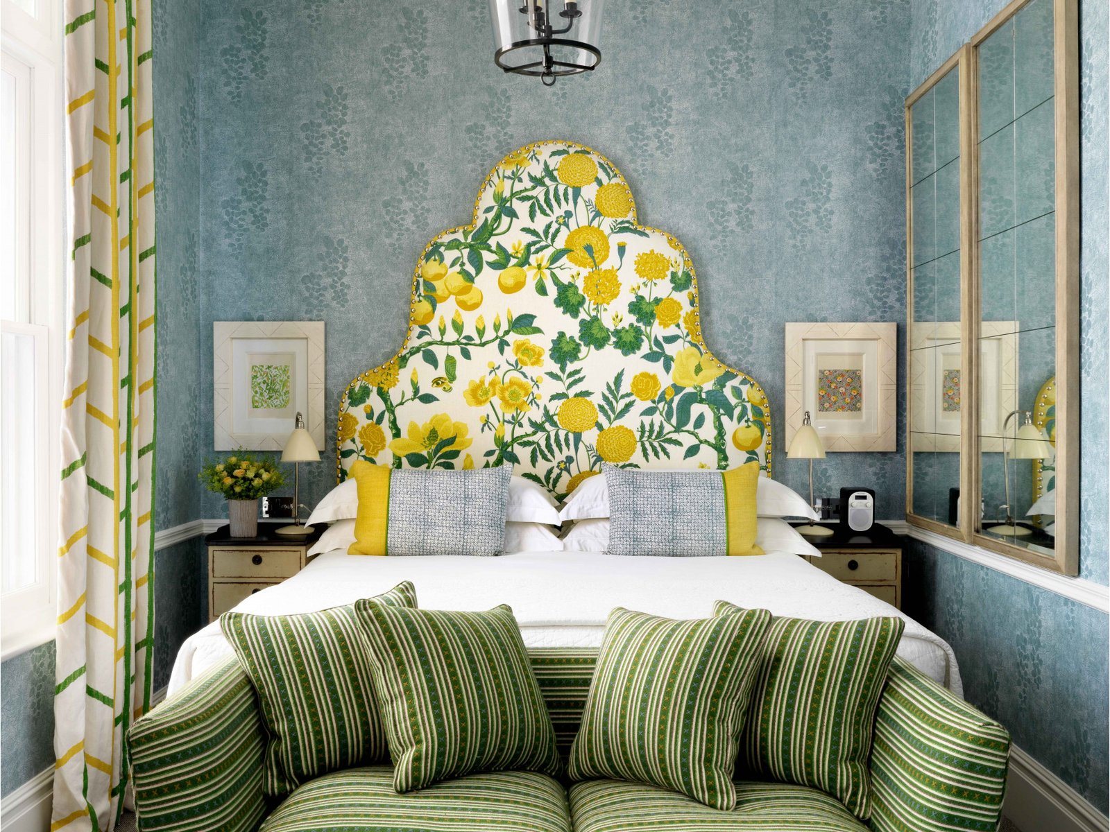 Covent Garden Hotel — vibe