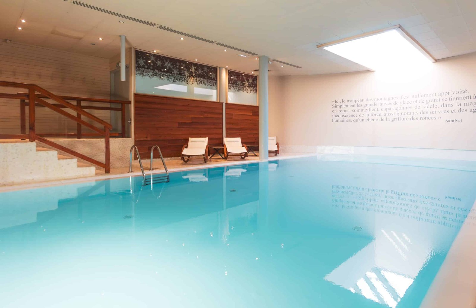 Au Chamois D'Or, the pool