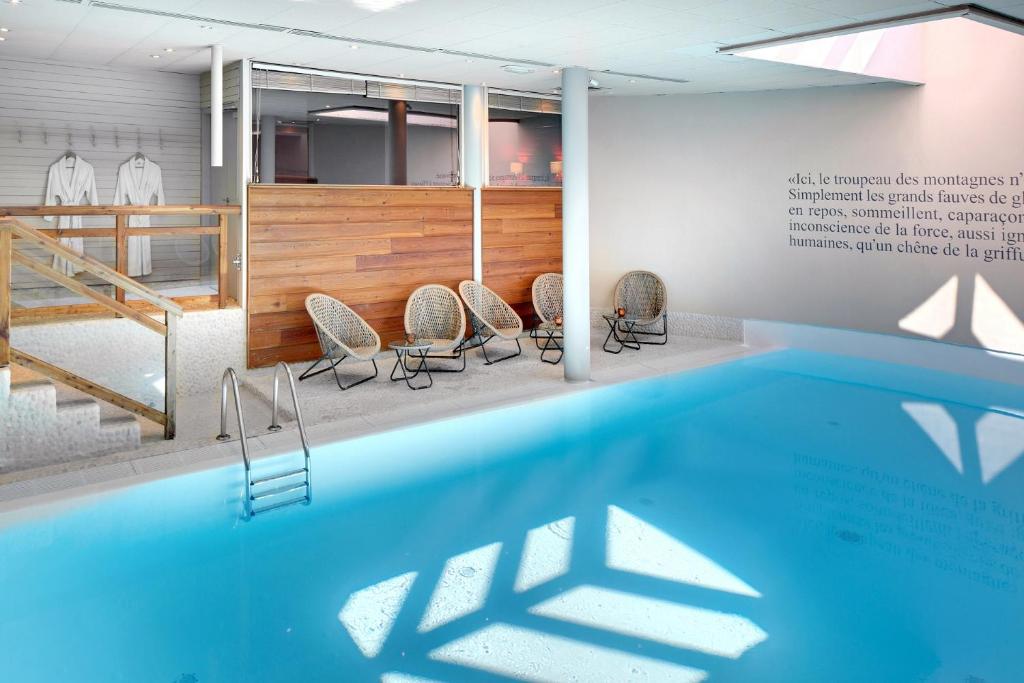Au Chamois D'Or, the pool