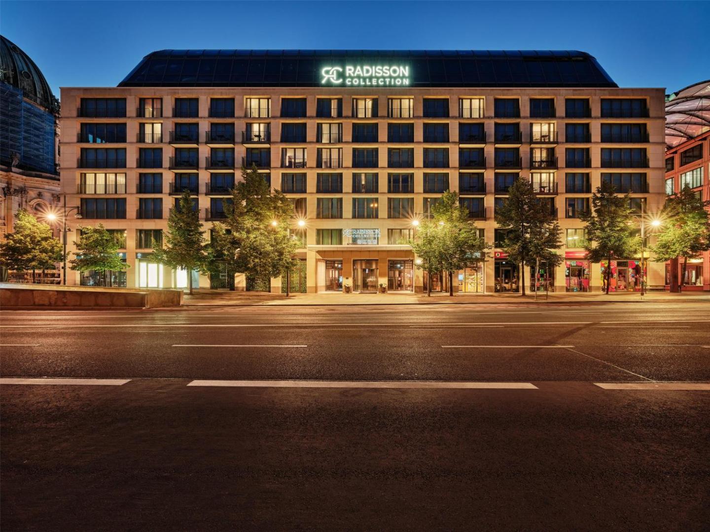 Radisson Collection Hotel — vibe