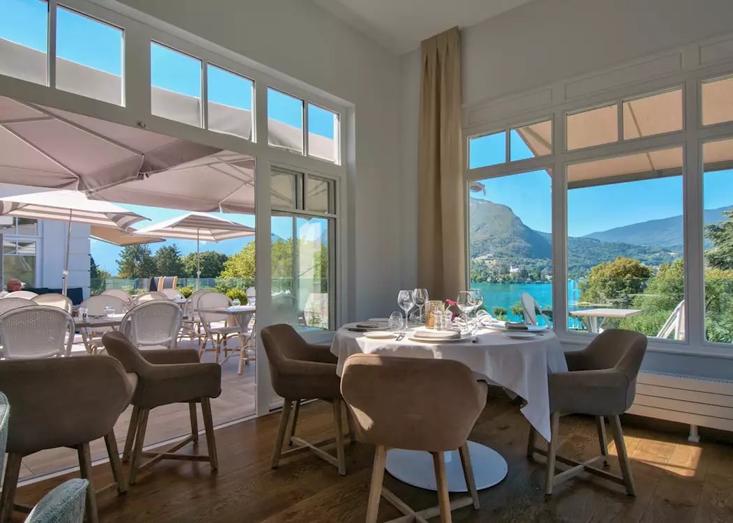 Hôtel Beau Site Talloires, la table du b.