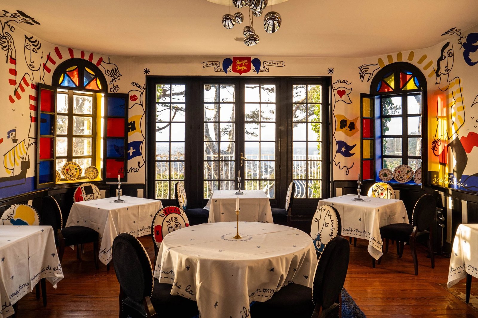 Le Donjon - Domaine Saint Clair, at the table