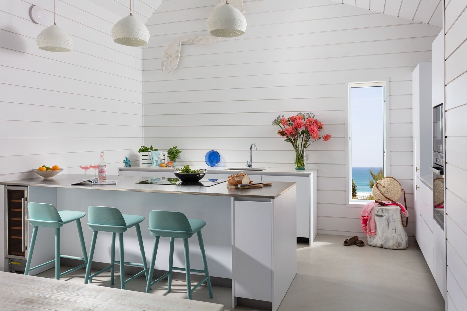 Three Mile Beach, rooms