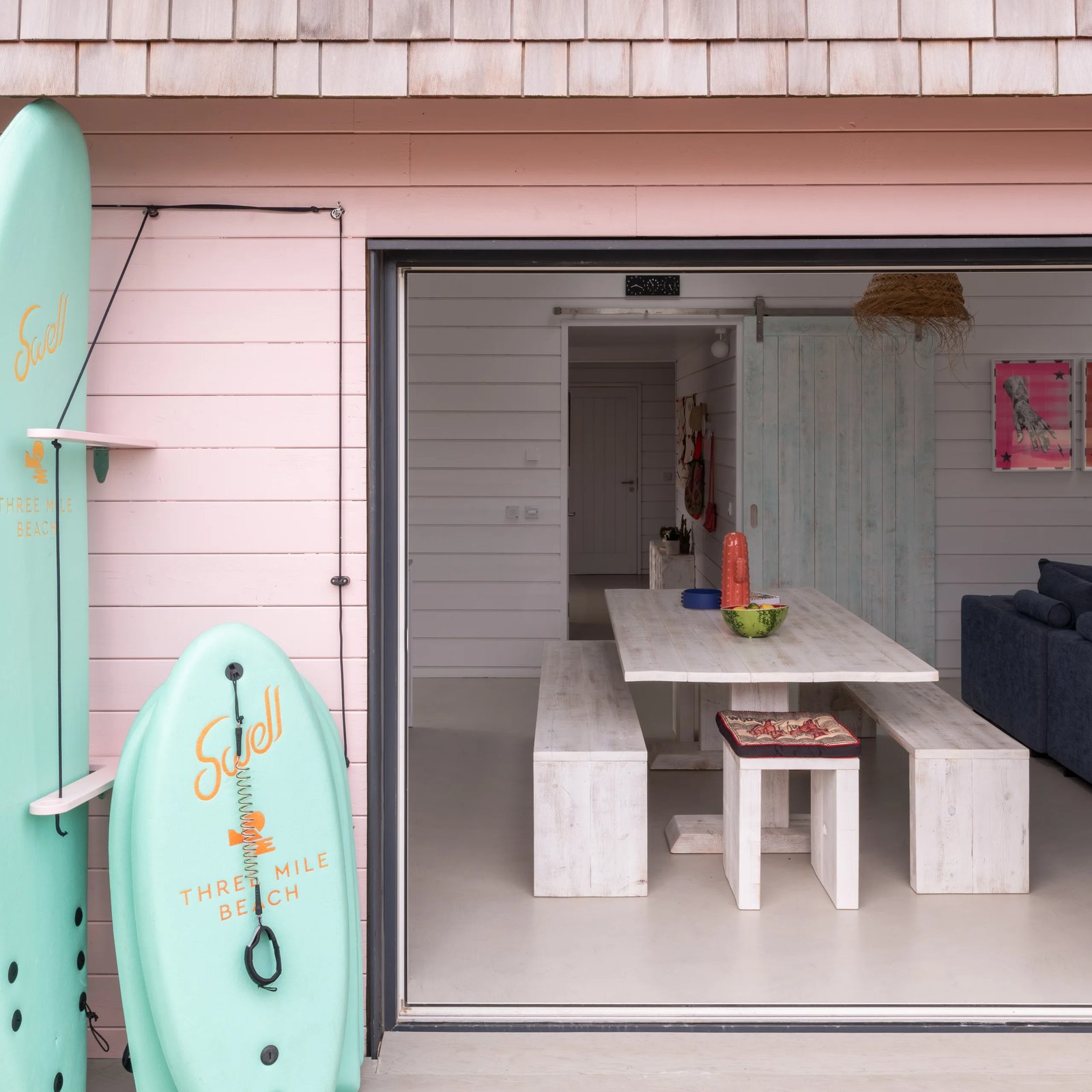 Three Mile Beach, rooms