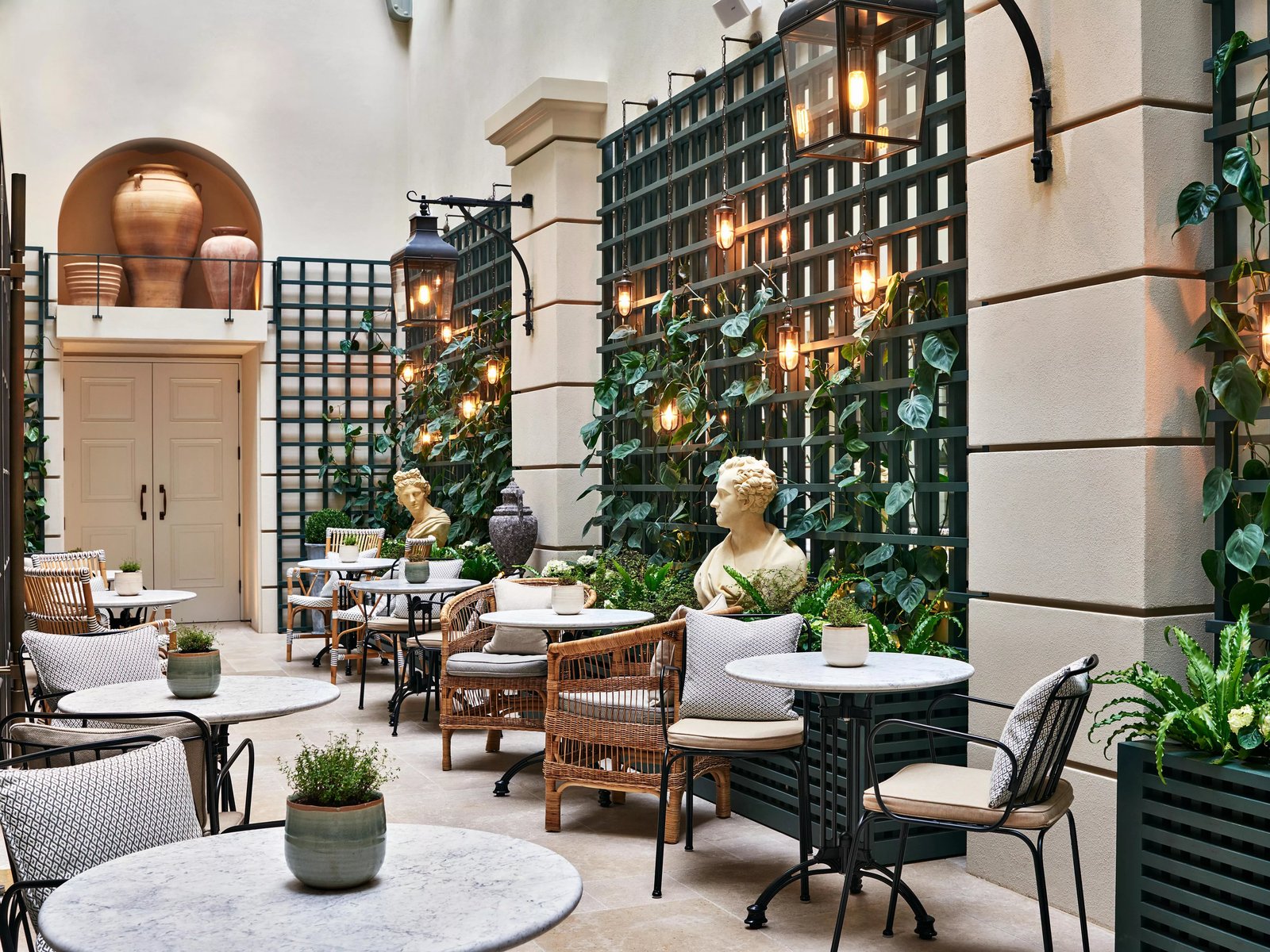Kimpton Fitzroy London, at the table