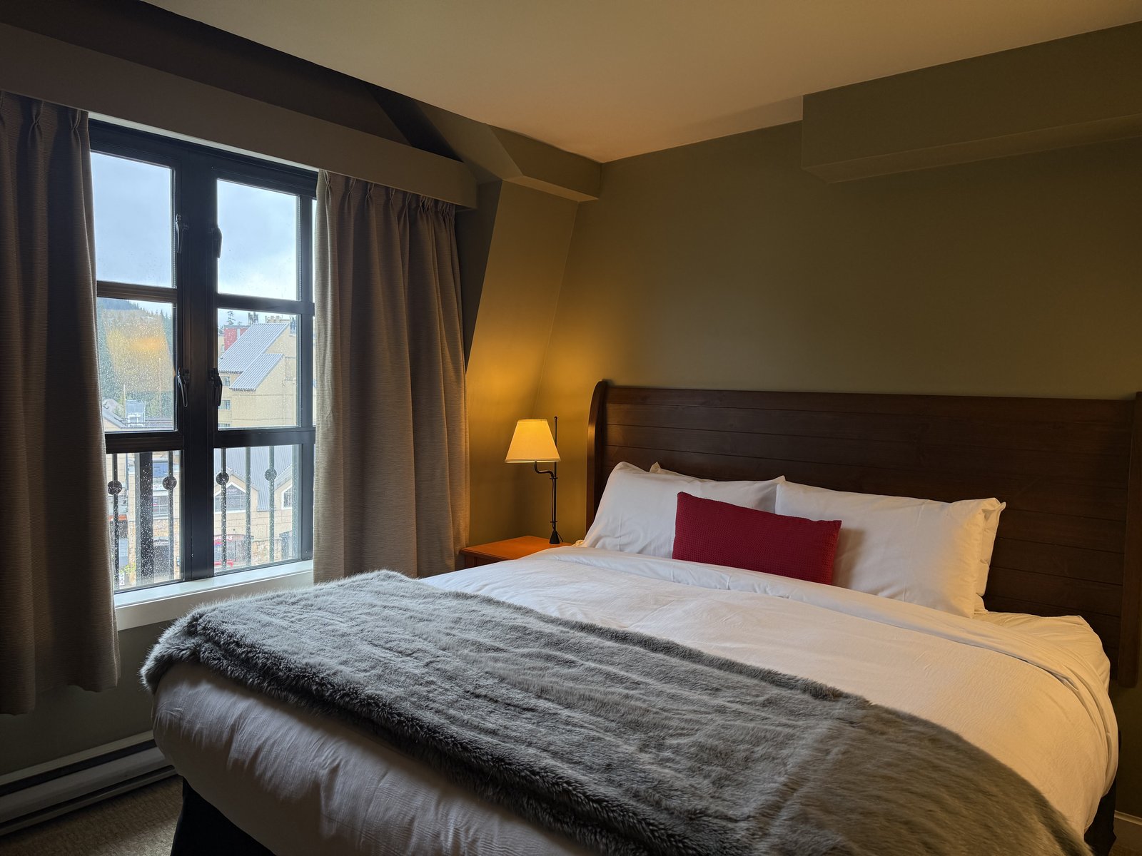 Sundial Hotel, rooms