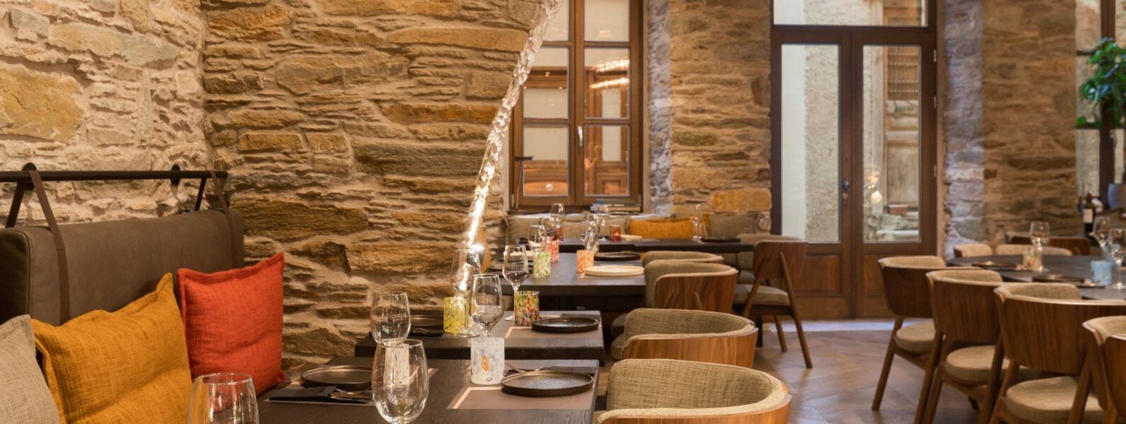 Castro Hotel Syros, cellar 1857 wine bar