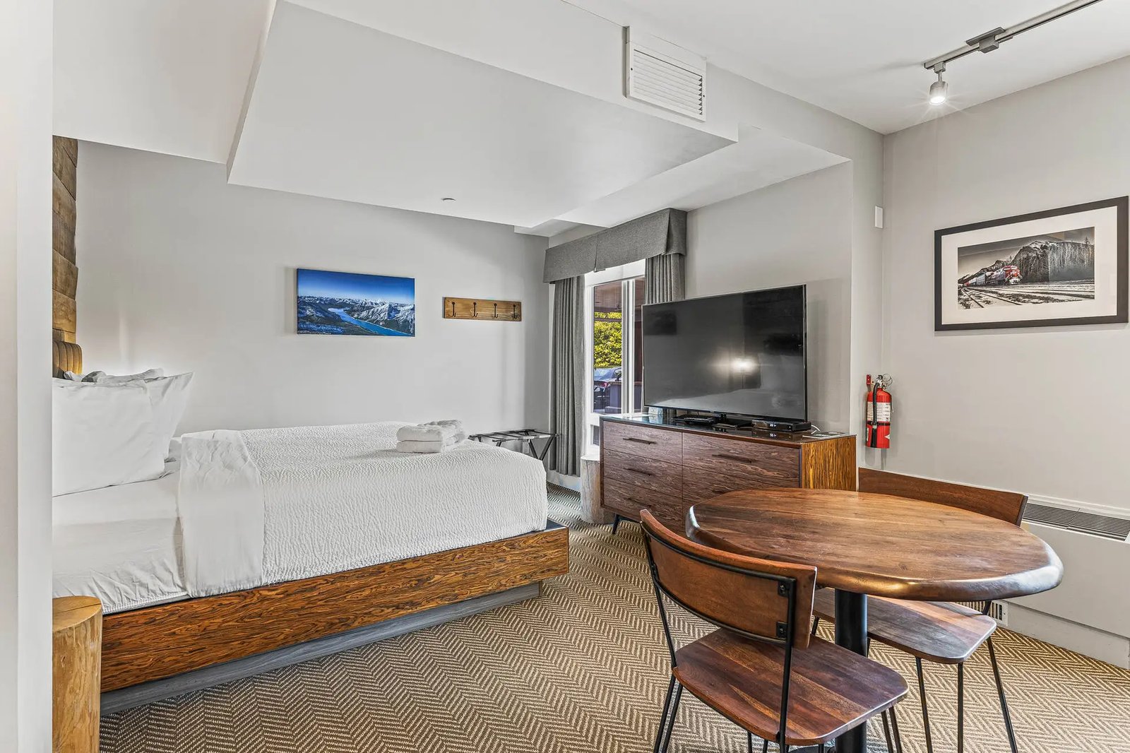 Basecamp Lodge Canmore, rooms