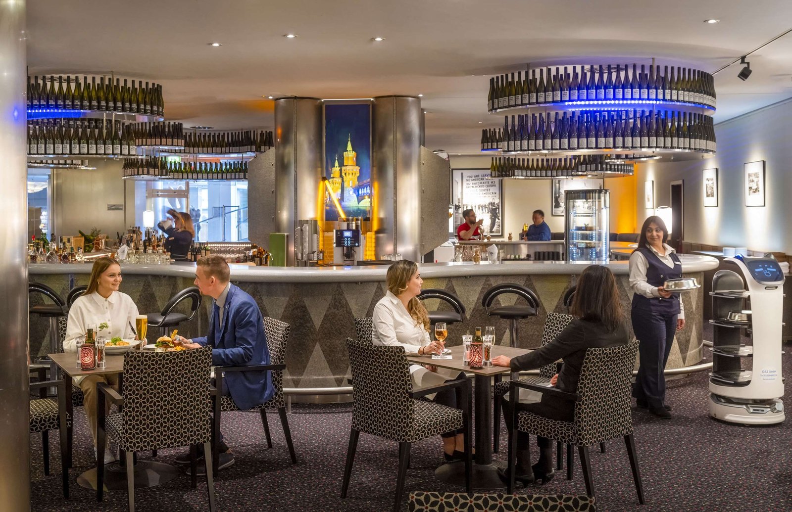 Maritim proArte Hotel — vibe