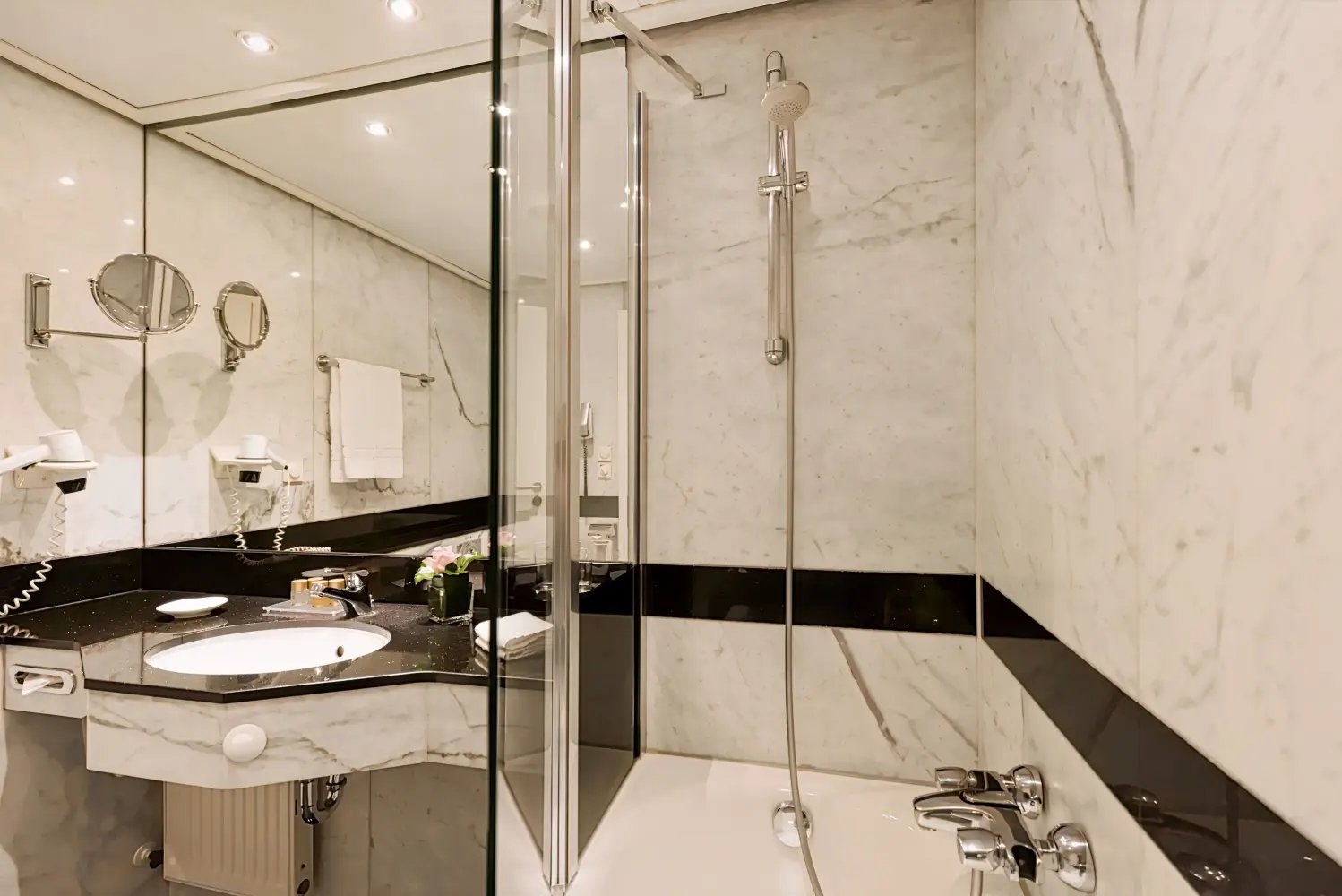 Maritim proArte Hotel — rooms