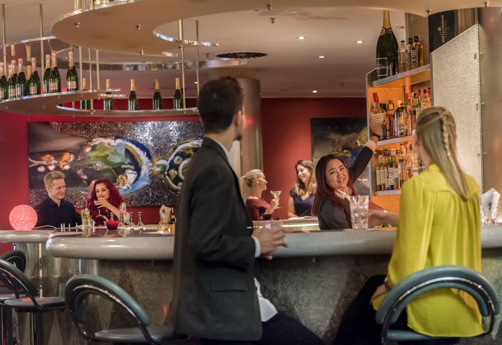 Maritim proArte Hotel — eat & drink