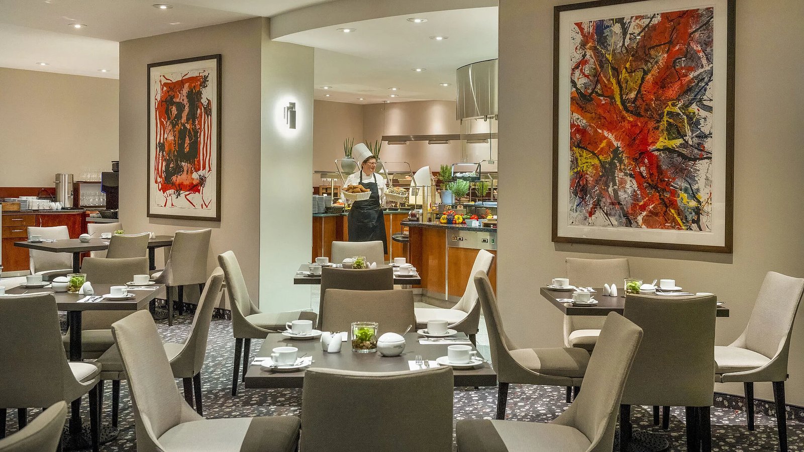 Maritim proArte Hotel — eat & drink