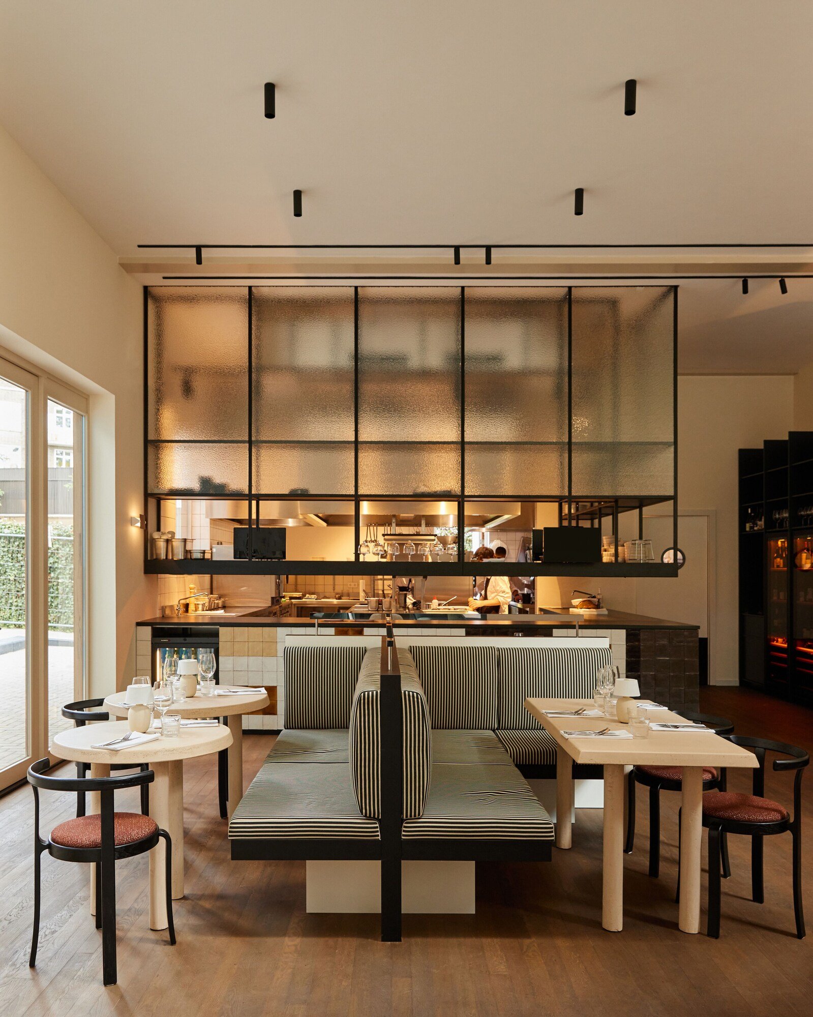Morgan & Mees Rotterdam, mies