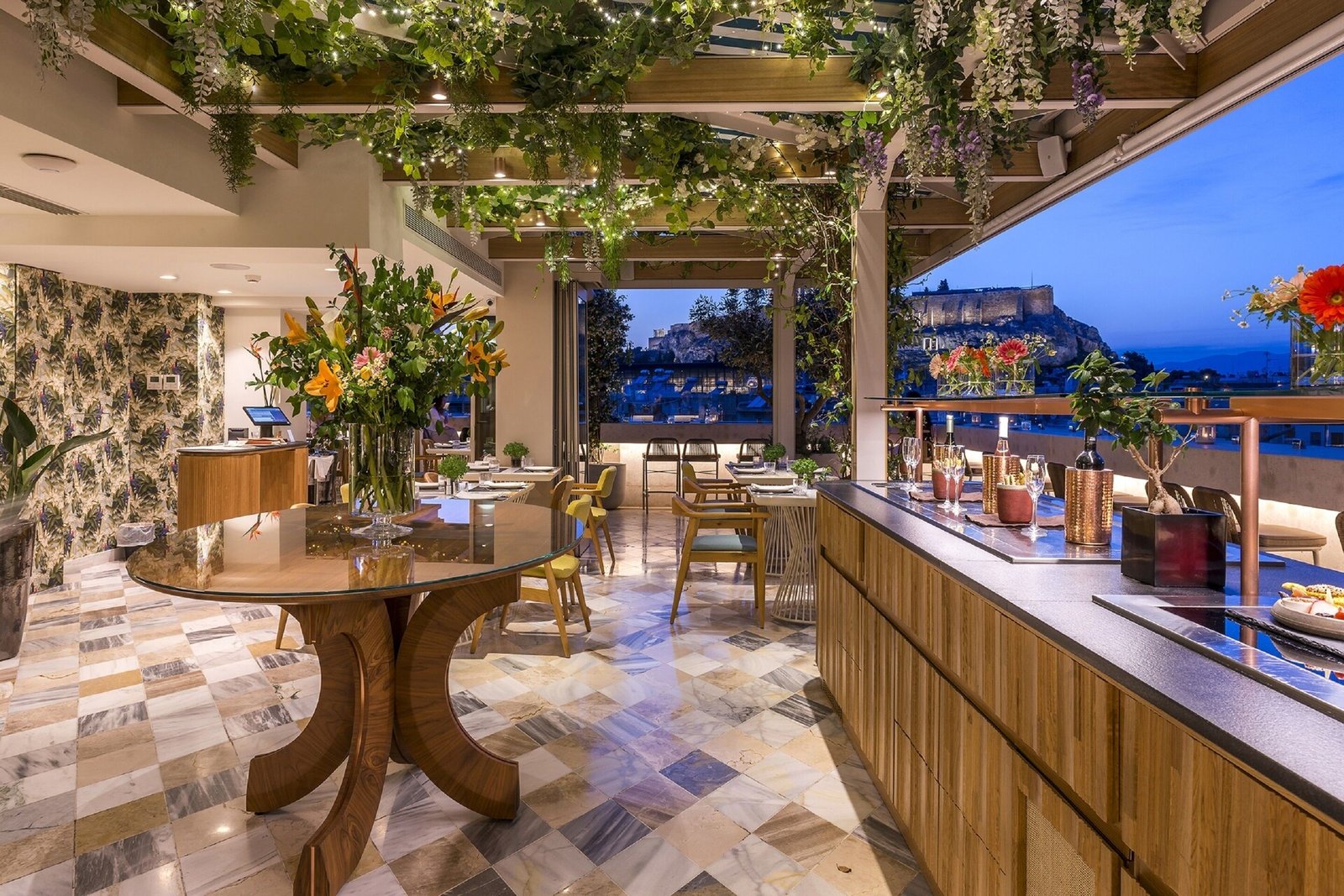 Niche Hotel Athens, stork rooftop bar restaurant