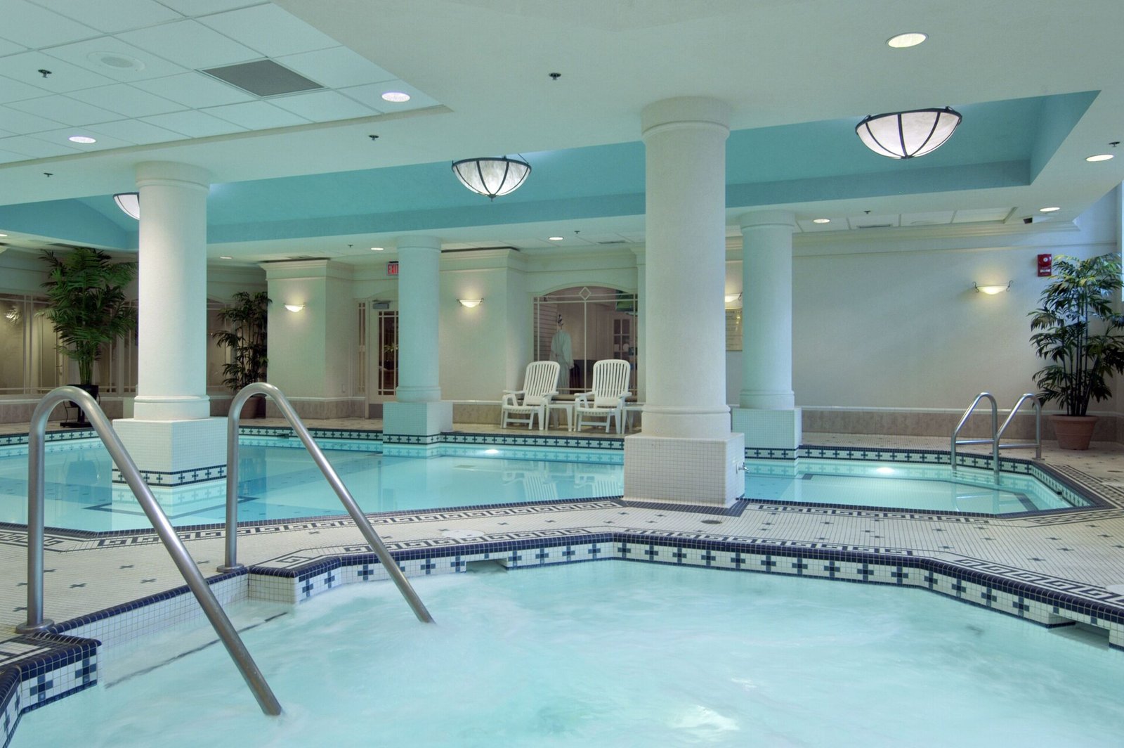 Fairmont Palliser, the pool