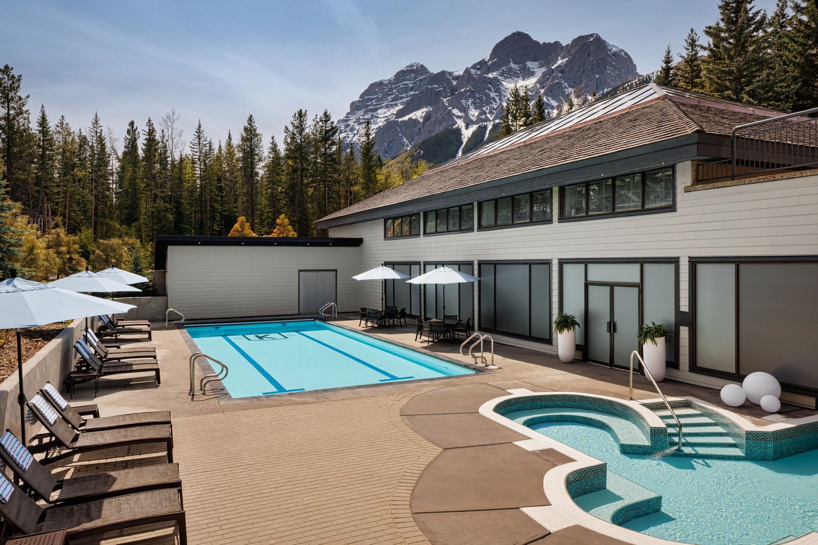Kananaskis Mountain Lodge, Autograph Collection, the pool