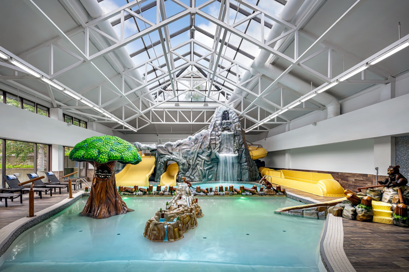 Kananaskis Mountain Lodge, Autograph Collection, the pool