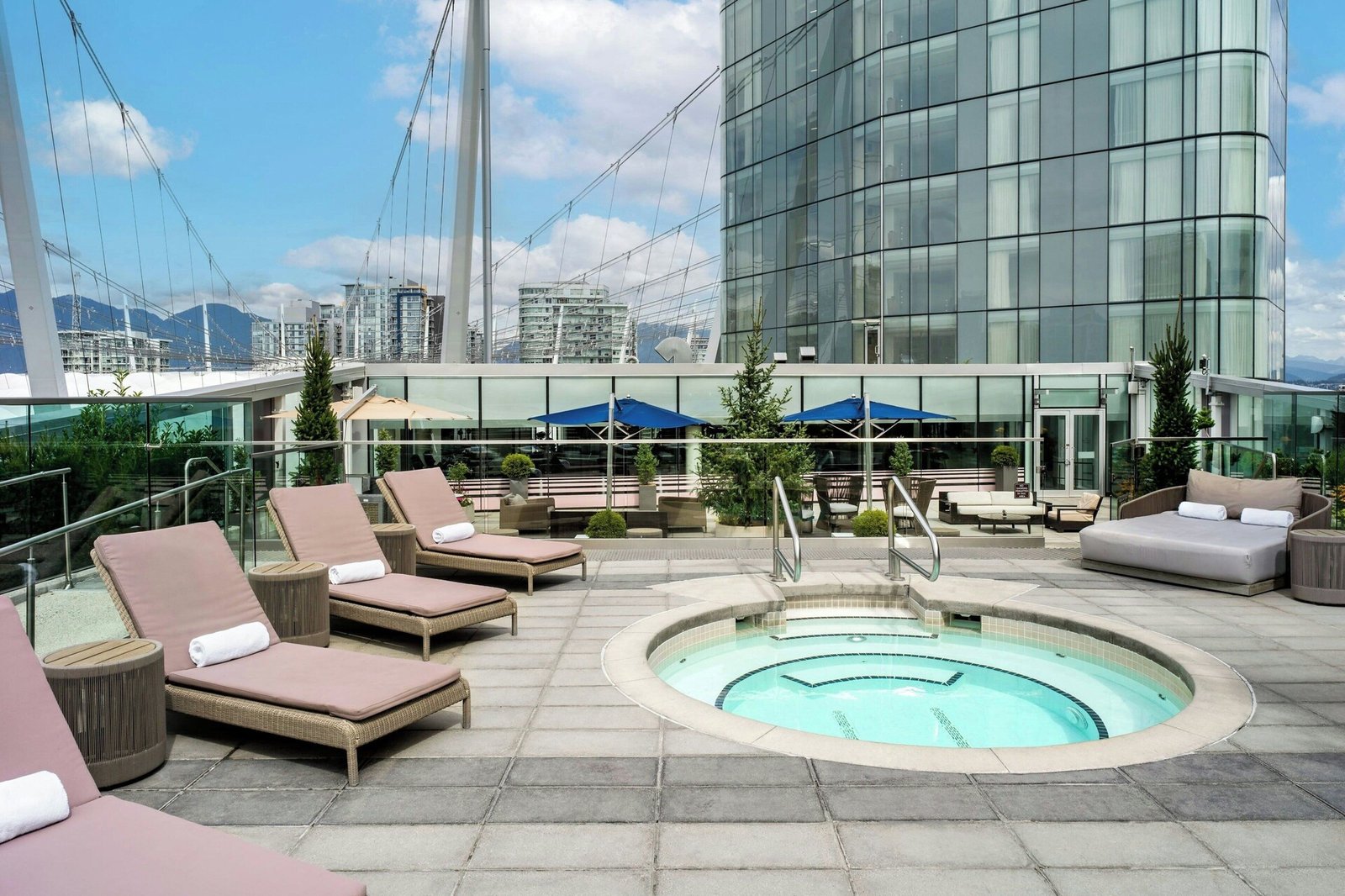 the DOUGLAS, Autograph Collection, the whirlpool and gym