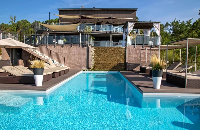 Domaine de Chalvêches, the pool