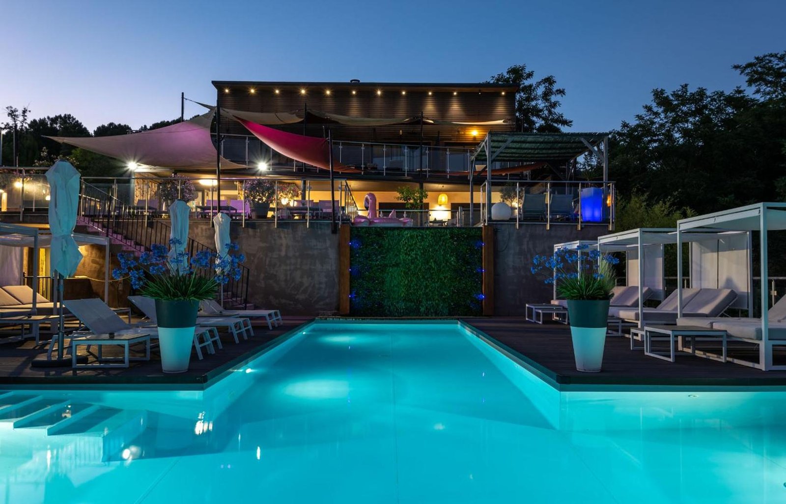 Domaine de Chalvêches, the pool