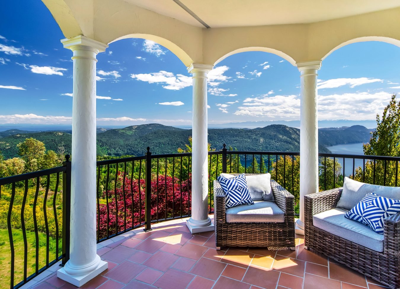 Villa Eyrie Resort