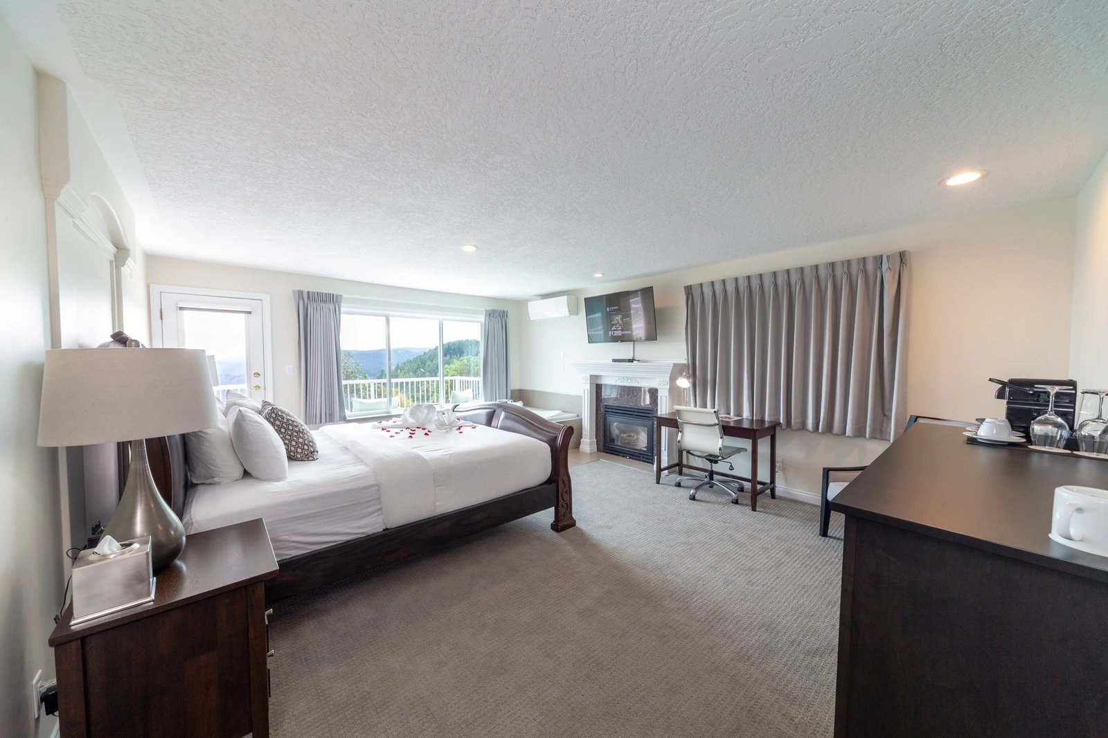 Villa Eyrie Resort