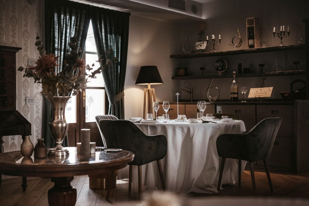 Almaranto Relais Boutique Hotel, at the table