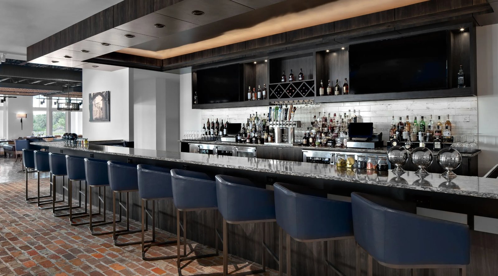 Beaufort Hotel, 34° north restaurant