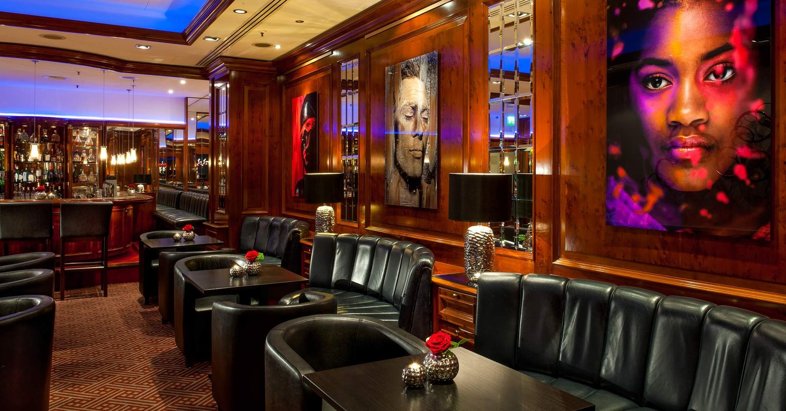 Hotel Palace Berlin, at the table