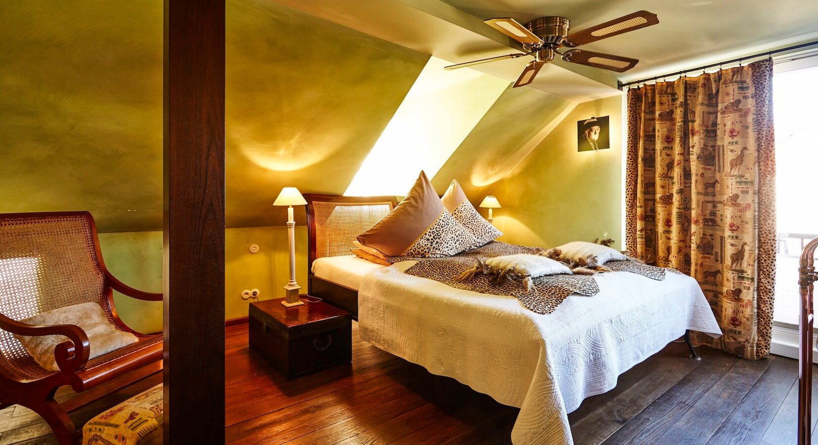 Der Zauberlehrling, rooms