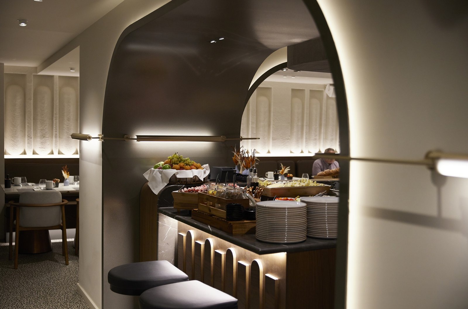 Teight Hotel, moldee bar restaurant