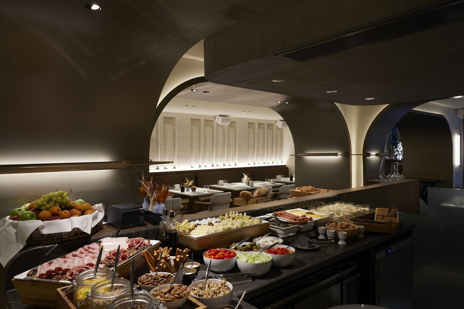 Teight Hotel, moldee bar restaurant