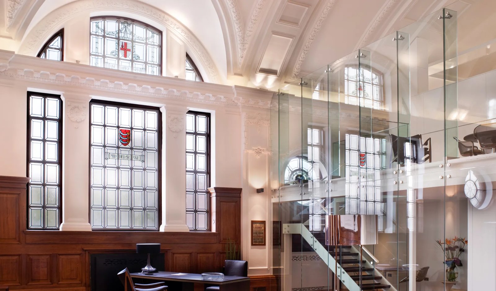 Town Hall Hotel & Apartments — vibe