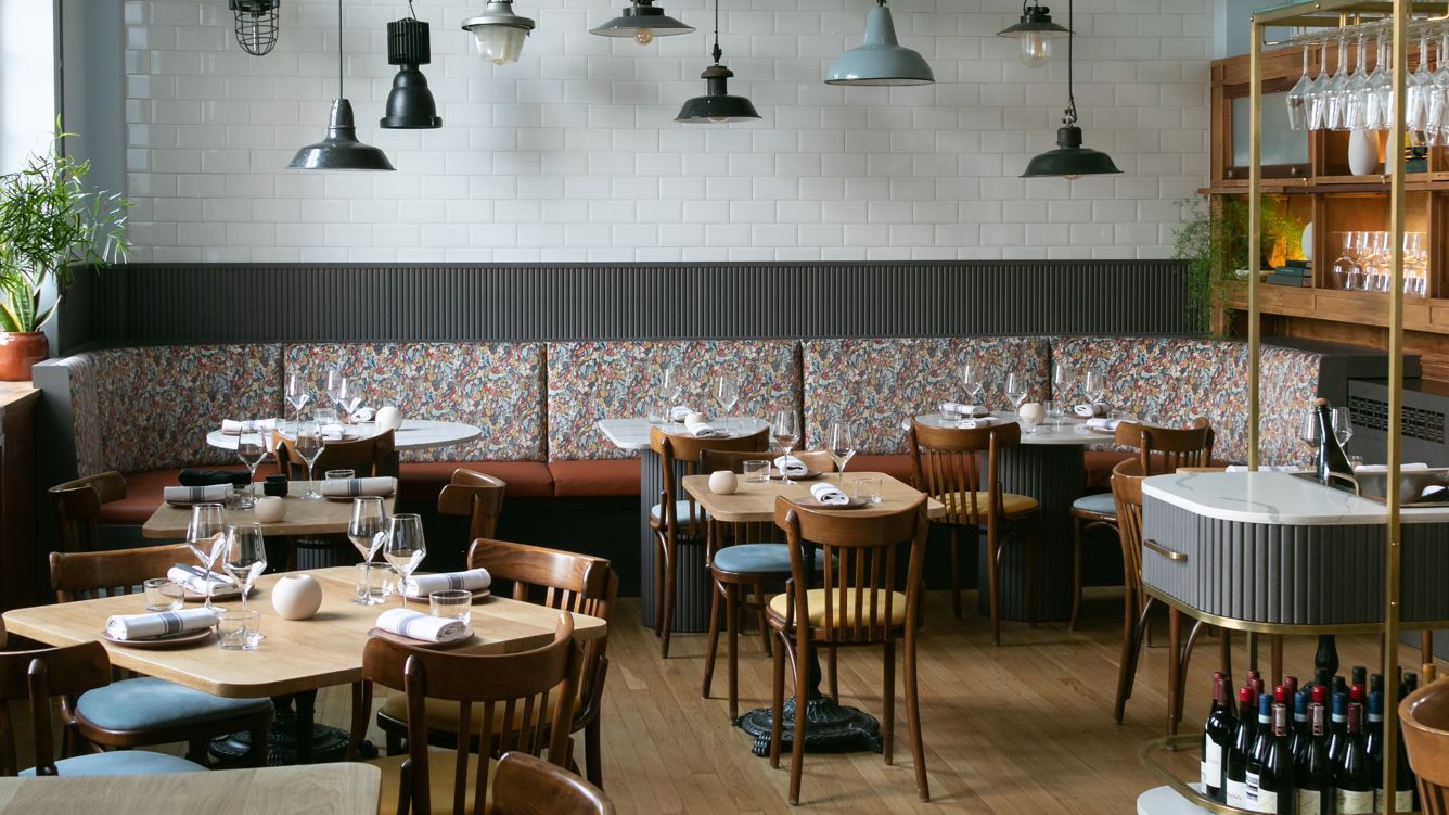 Town Hall Hotel & Apartments — eat & drink