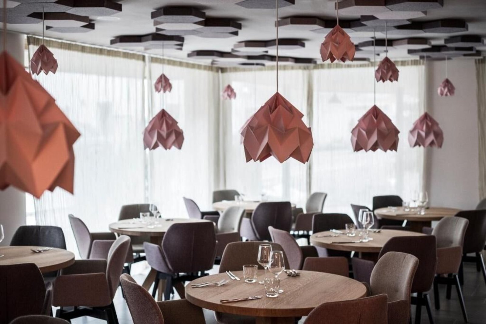 Hotel Tofana, at the table