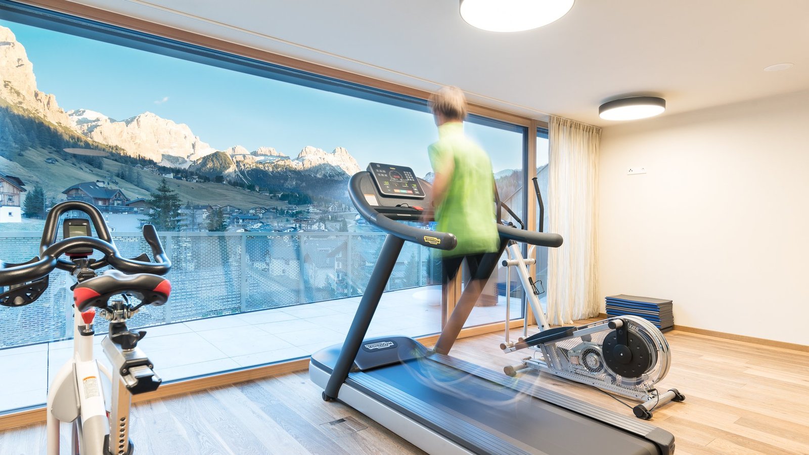 Hotel Tofana, gym and relaxation room