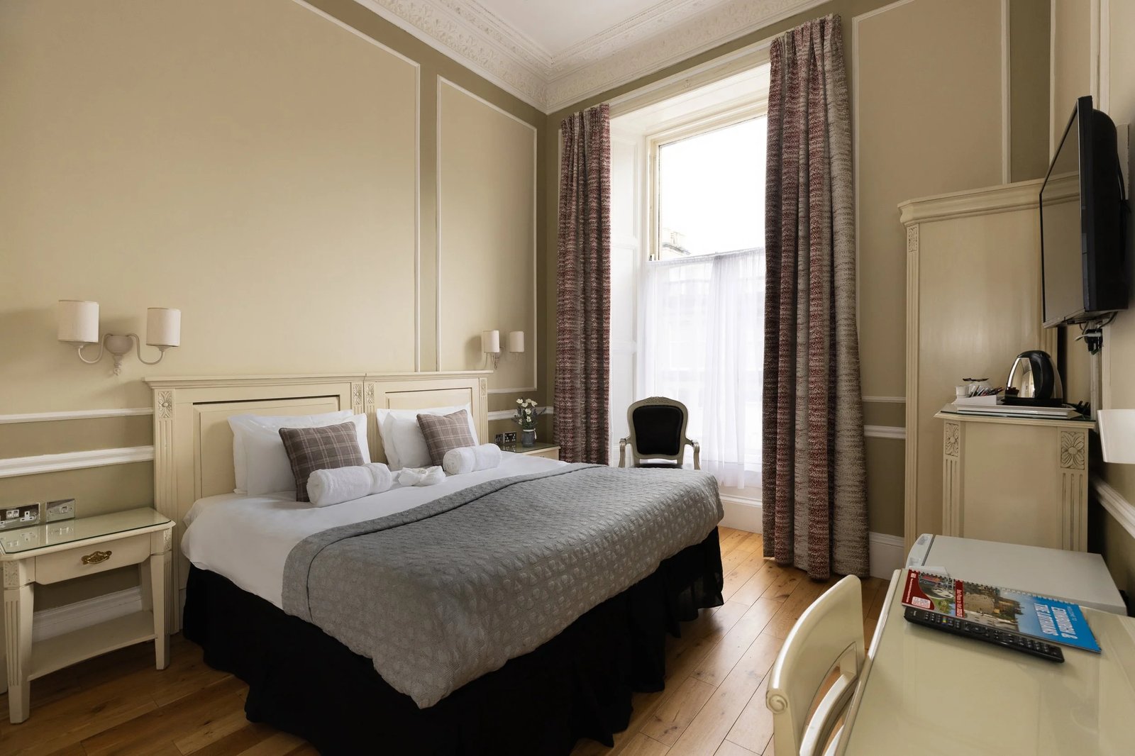 Haymarket Hotel — vibe