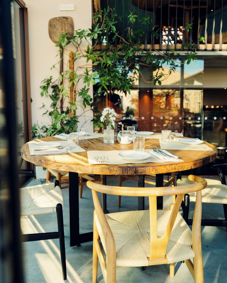 Borgo 69 Villas & Suites, at the table