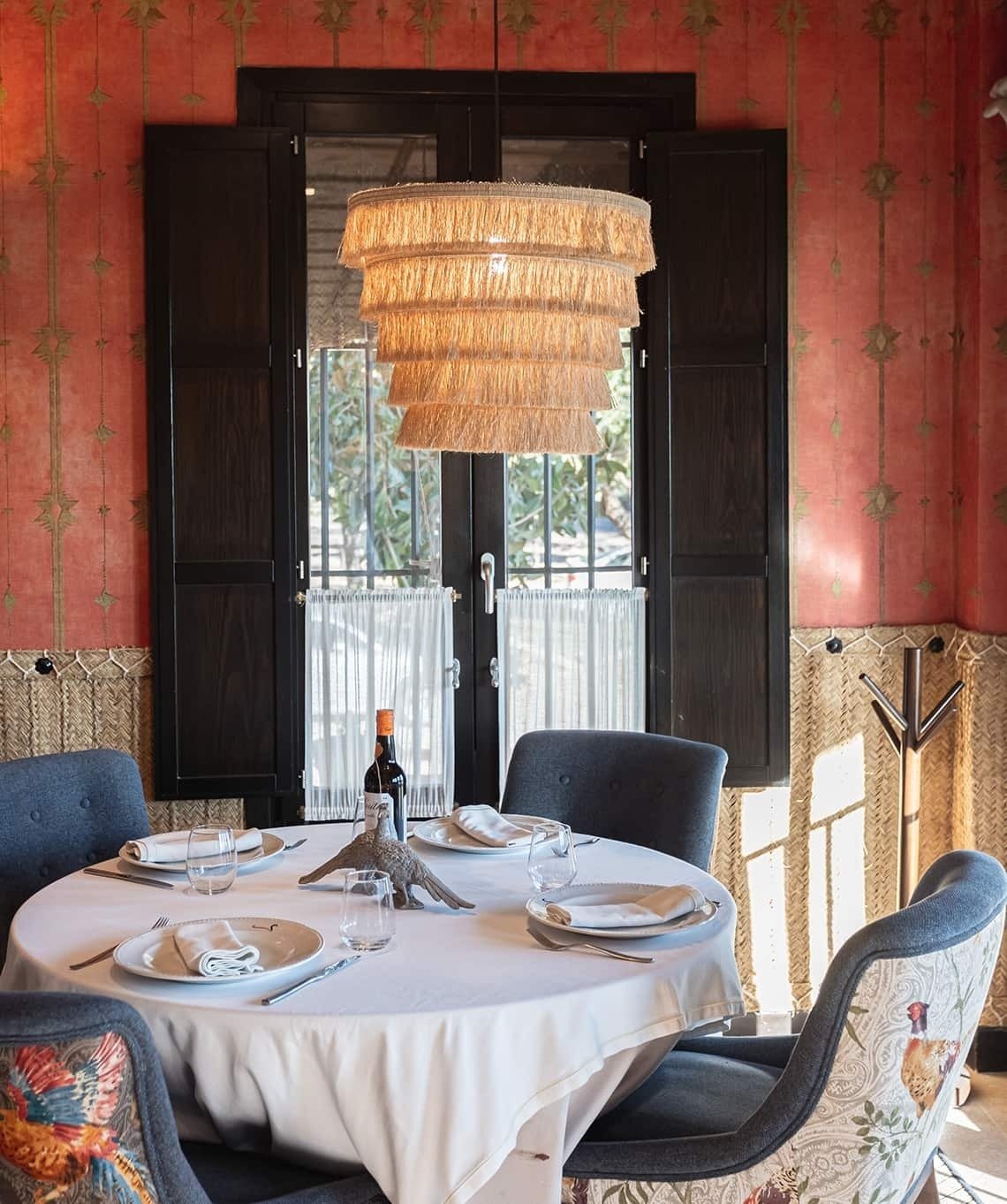 Hotel La Malvasía, at the table
