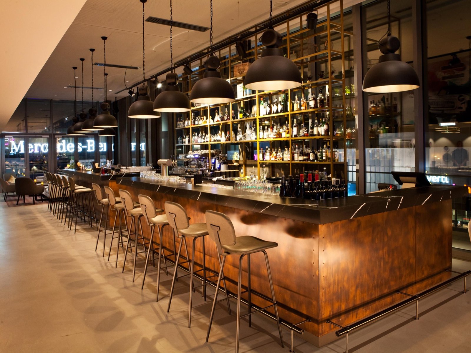 Hotel Indigo Berlin - East Side Gallery — eat & drink
