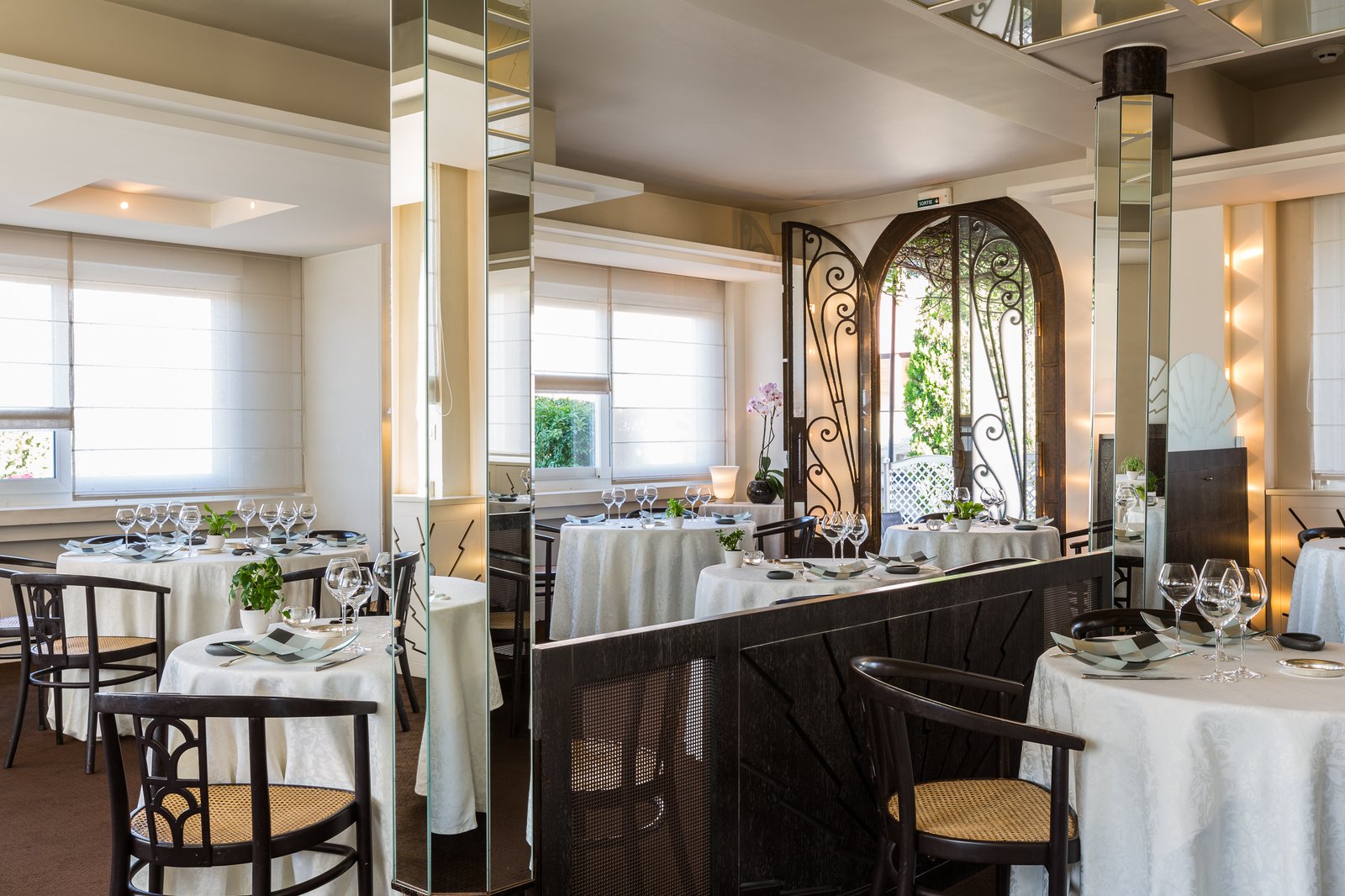 Hôtel Radio, restaurant radio