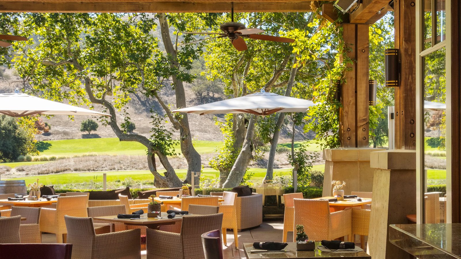 Cordevalle, at the table