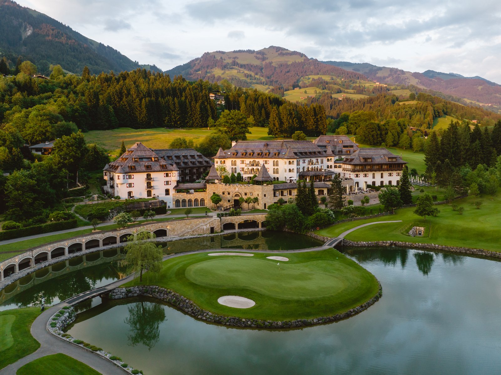Schlosshotel Kitzbühel, how it began