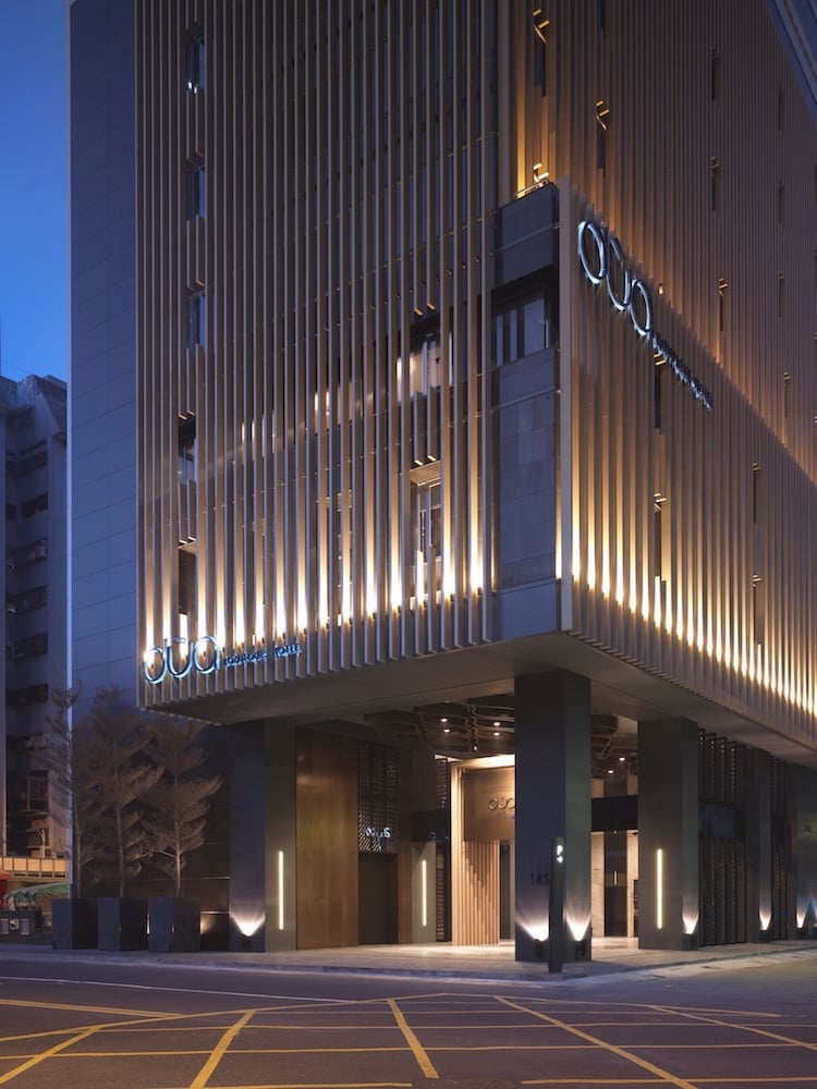 Hotel Dua — backstory