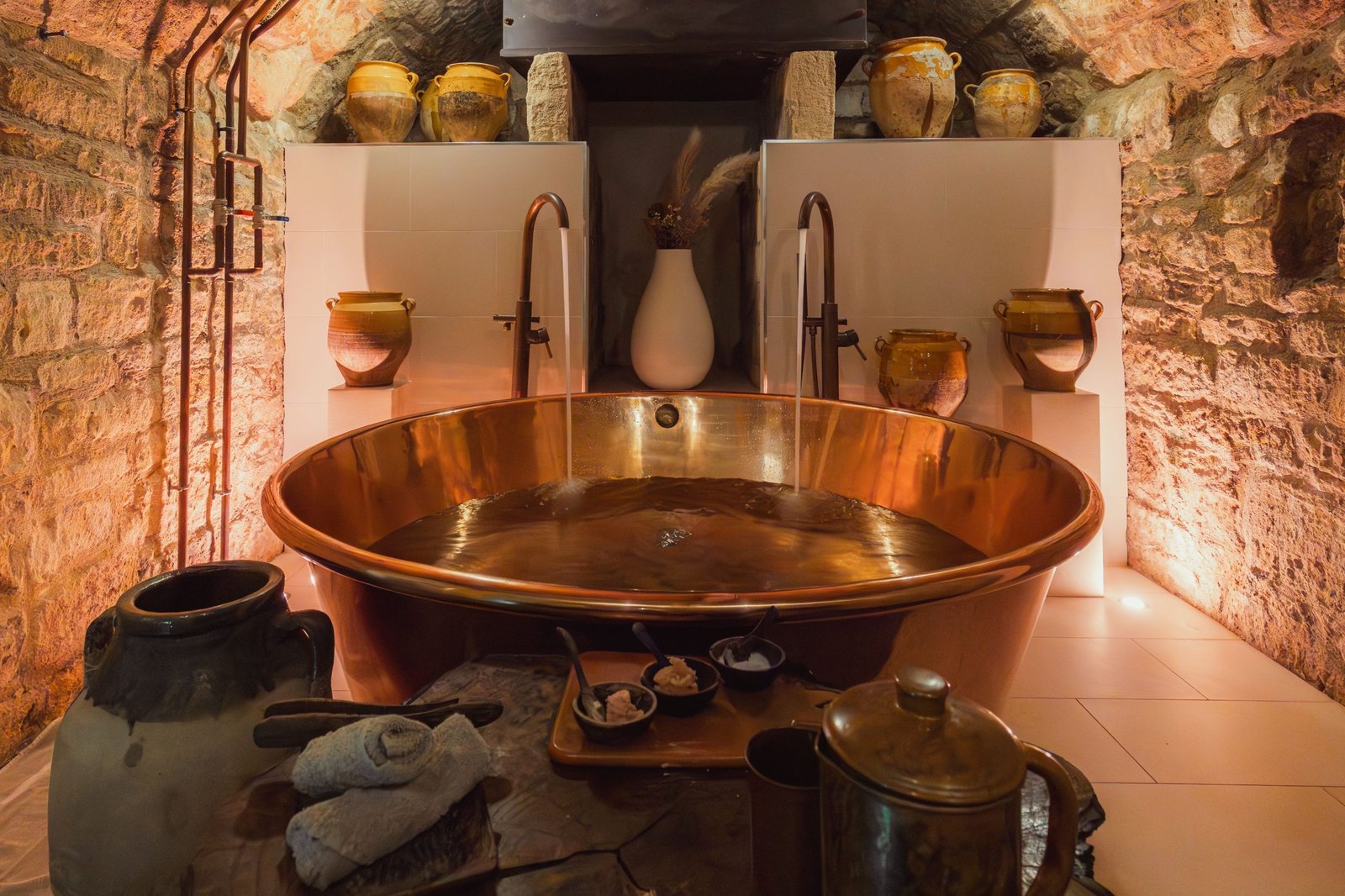 No.15 by GuestHouse, Bath, the copper bath