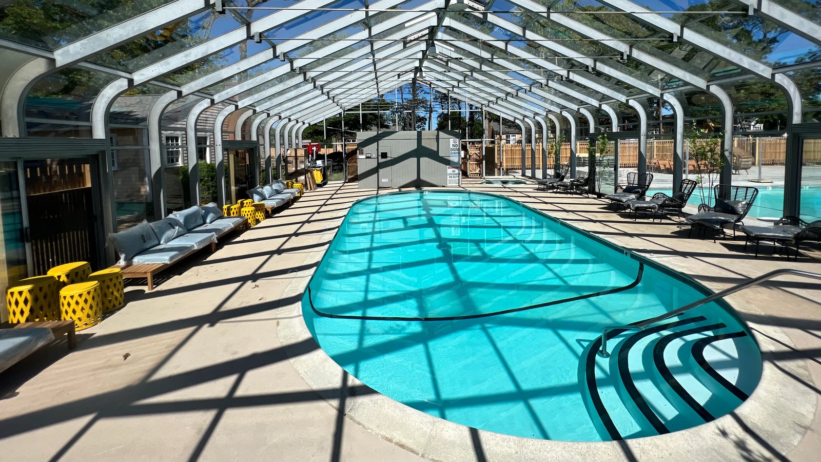 Bluebird Dennisport, the pool
