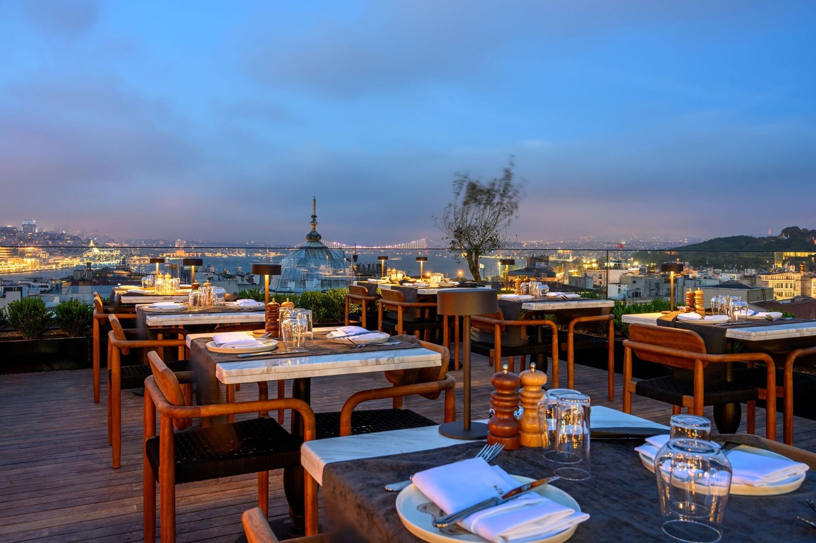 Orient Occident Hotel Istanbul, Autograph Collection, roof mezzepotamia restaurant & bar