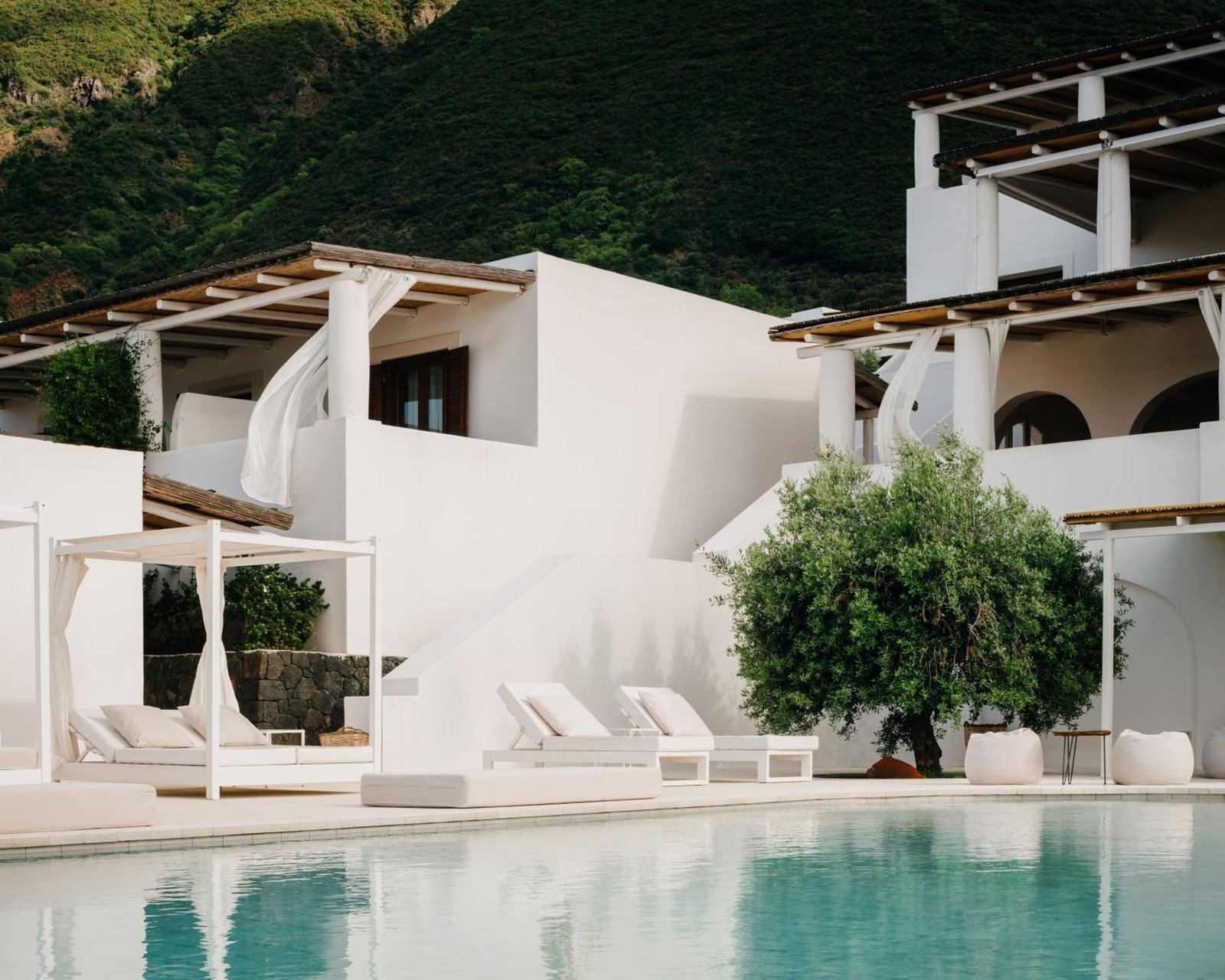 Hotel Principe di Salina, the pool