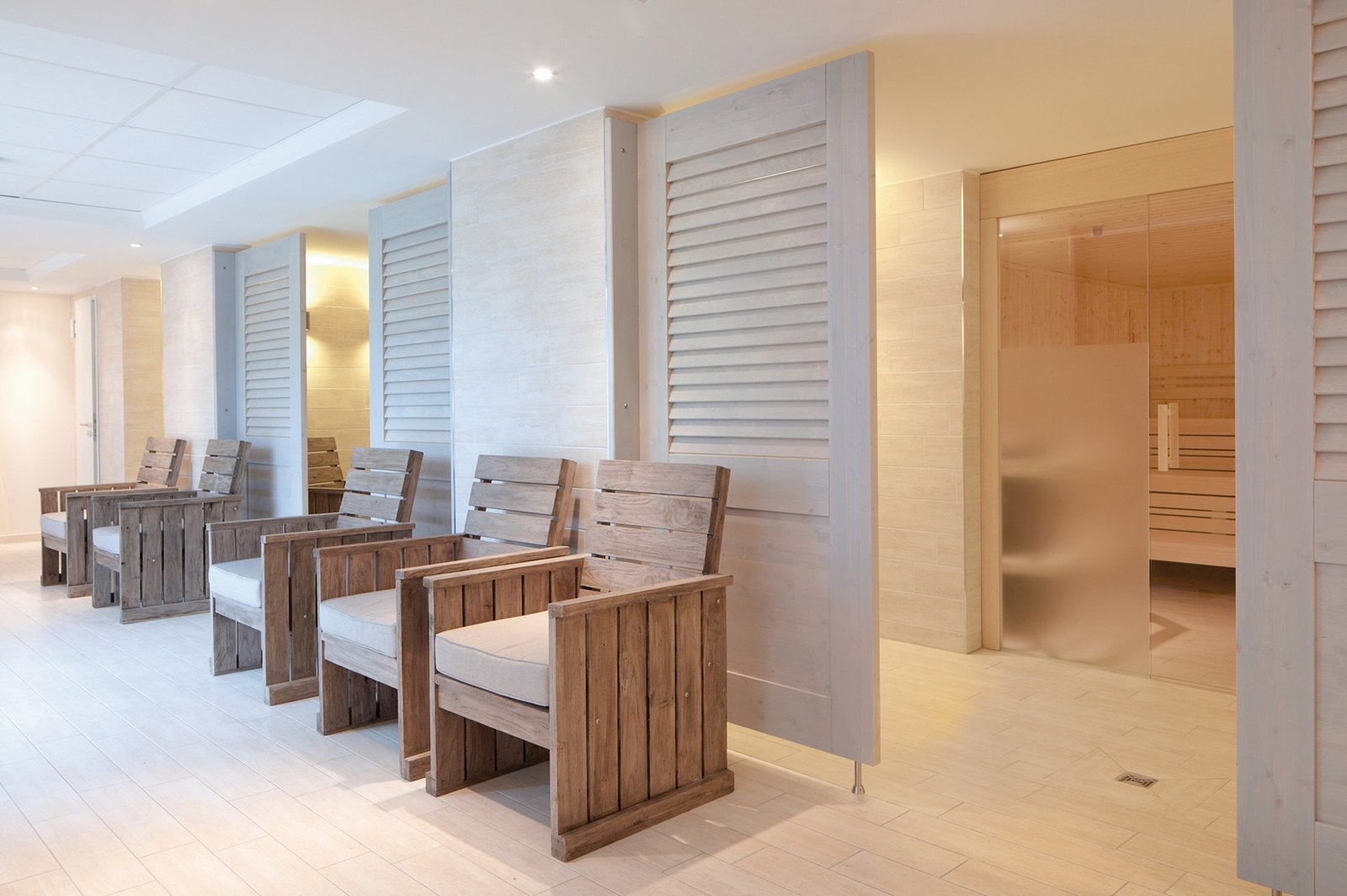 Beach Motel, the spa