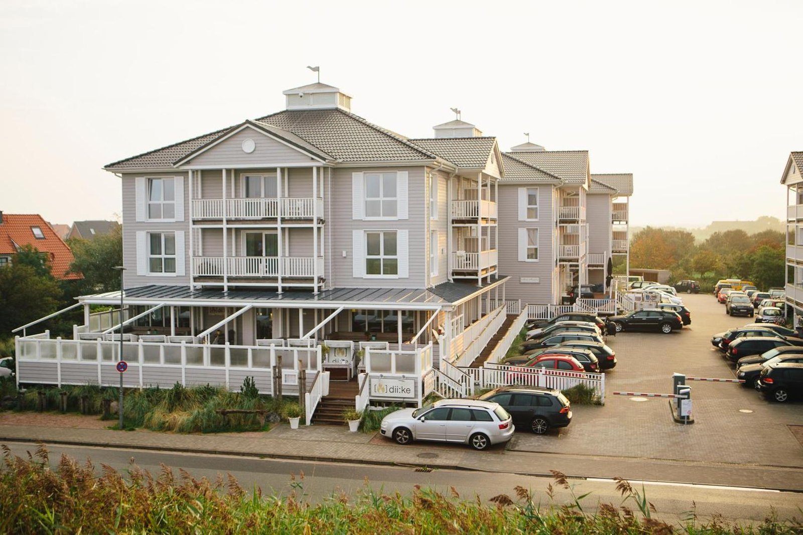 Beach Motel, how it began